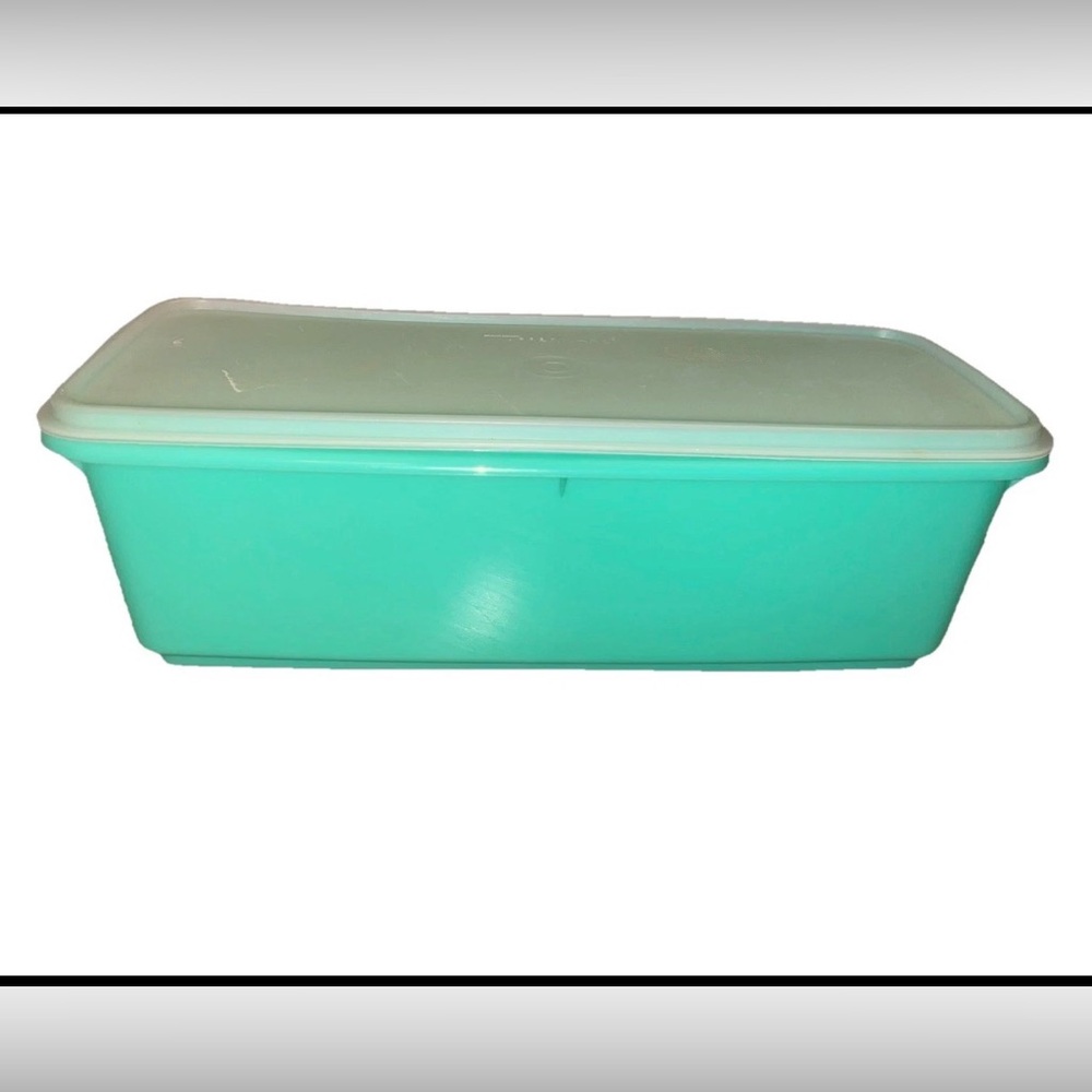 Vintage Tupperware Jadeite Green Celery Veggie Keeper Crisper 892-5 and Lid